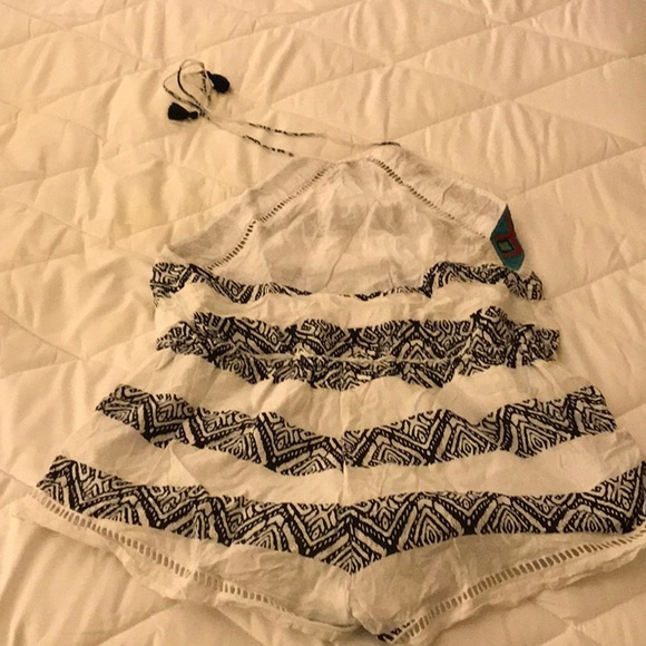 Piper. Anika Printed Romper - Picture 5 of 5